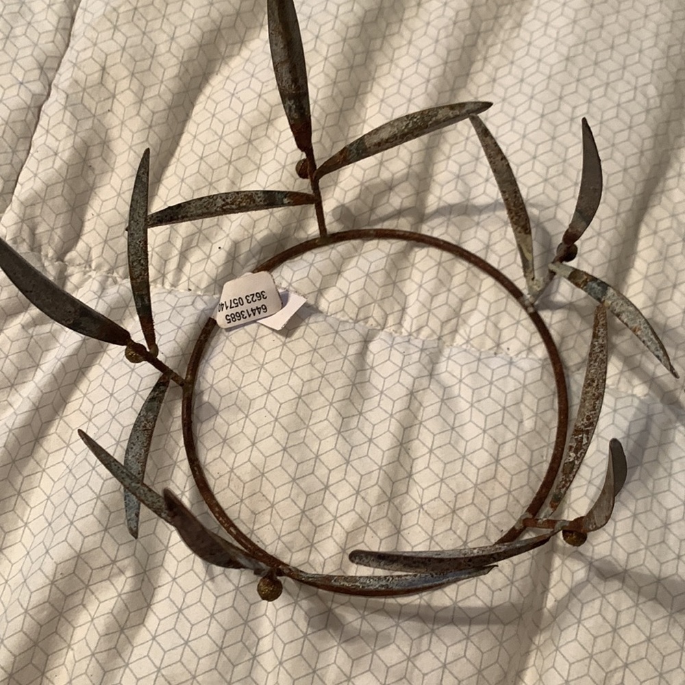 NWT Anthropologie Small Decorative Crown - Picture 2 of 7